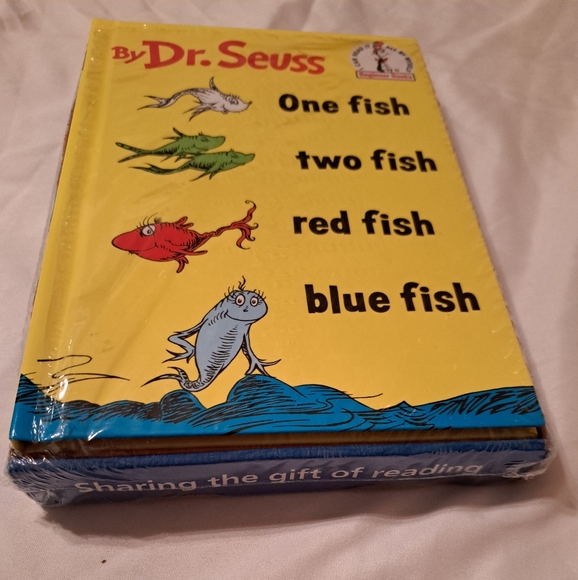 Dr. Seuss Early Moments First Reader Set of 2 Books & Tote Bag - NEW! - Picture 4 of 5